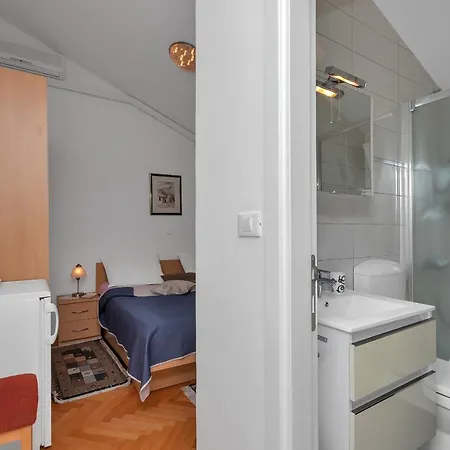 Dijakovic Gasthuis 3*