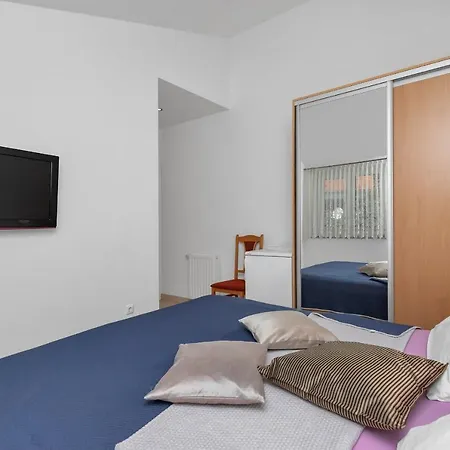 Pensión Dijakovic Makarska