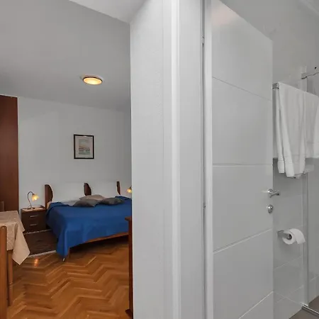 Pension Dijakovic 3* מאקרסקה